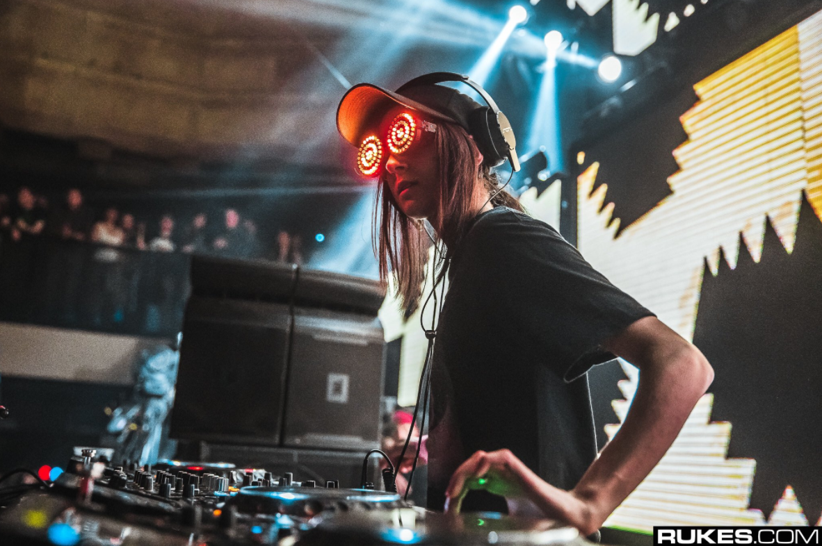 Stop playing with me dj lilman. Rezz канадский диджей. Rezz вокалист. Изабель Резазаде. Rezz Art.